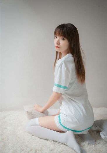 亚欧国产精品丝袜_超清电影完整版