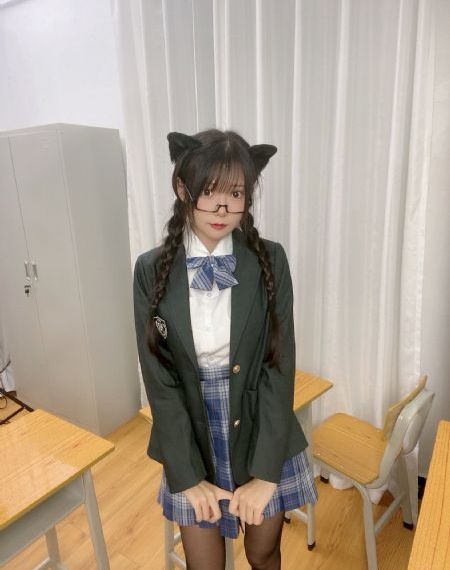 免费Av少妇人妻AⅤ_BD韩语天堂在线